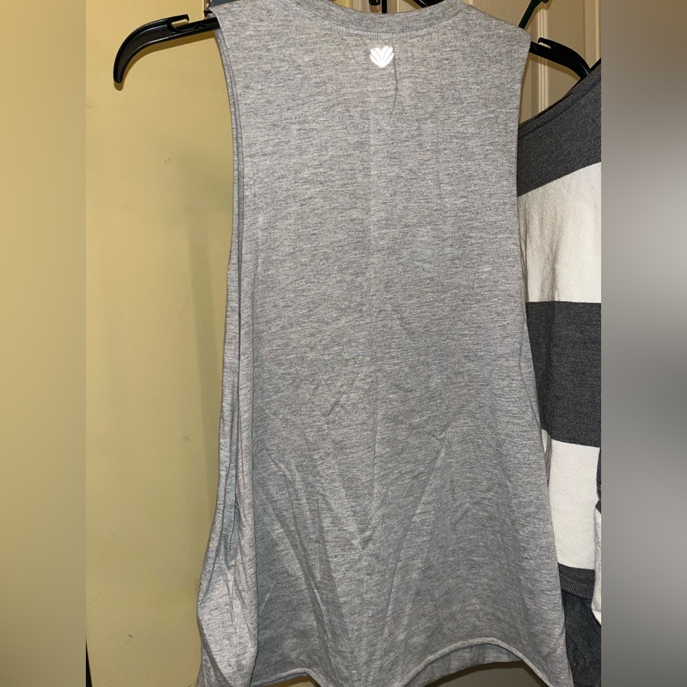 Women’s Forever21 Grey ‘Inspirational’ Muscle Shirt - **NEVER WORN** - Picture 2 of 6